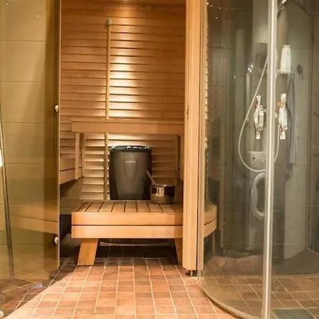 6h Himos Taehti Areenan Laehellae *